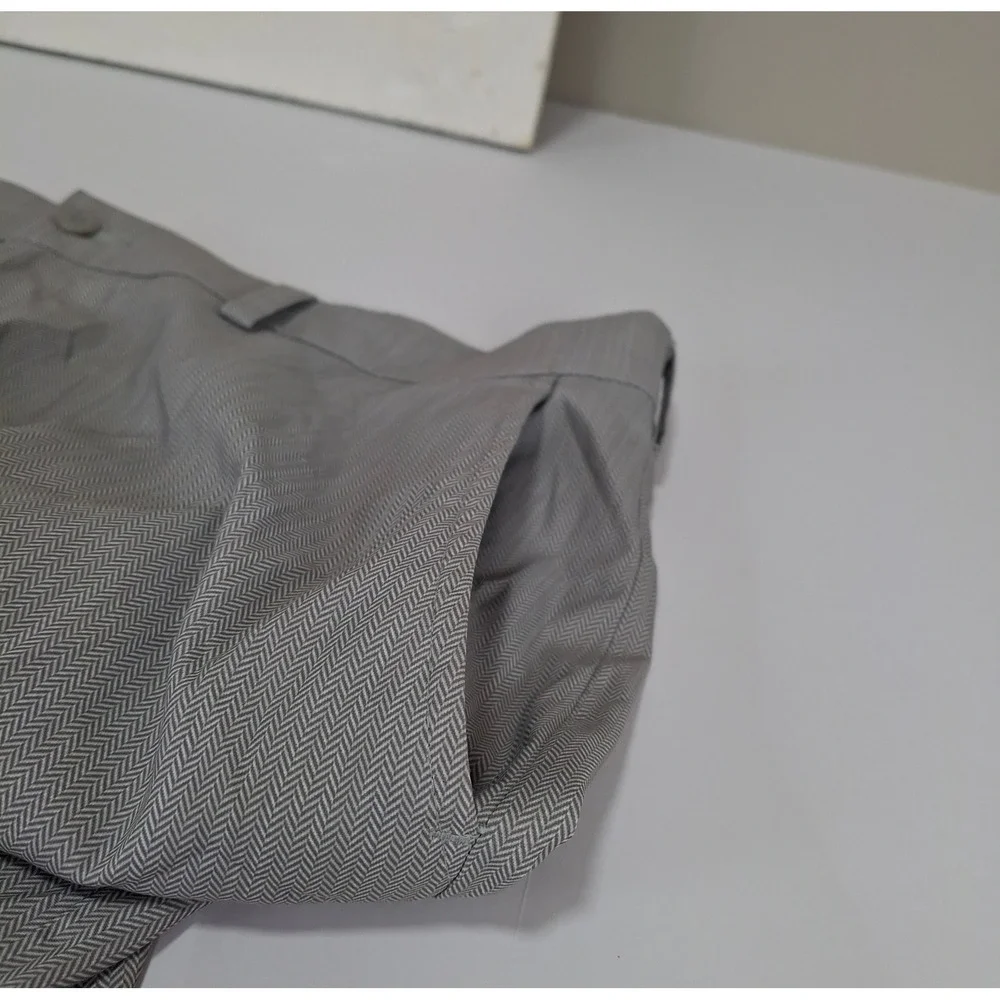 PGA Tour Mens Gray‎ Herringbone Golf Shorts Size 38 Flat Front Mesh Pockets